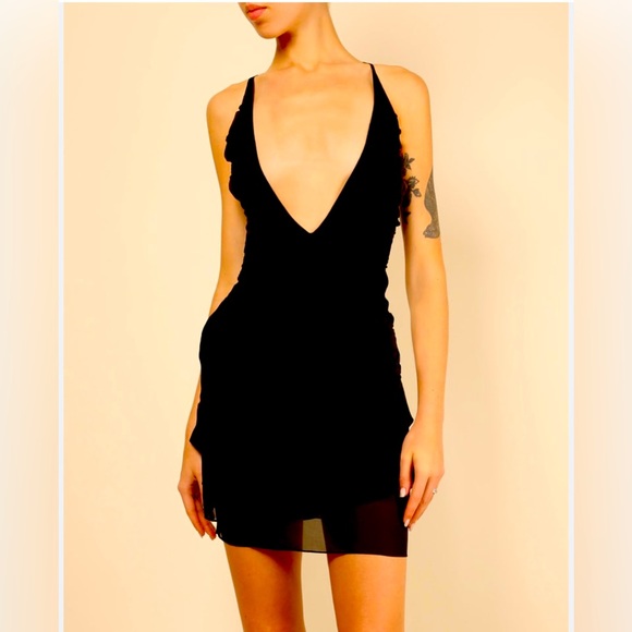 Gucci Tom Ford S/S 2003 black ruffle plunging neckline backless silk mini dress - Picture 11 of 15